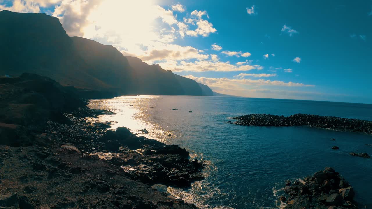 acantilados de los gigantes, 테네리페가 있는 푼타 데 테노의 저속 해변