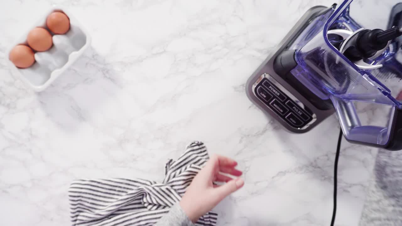 크레프를 기 위해 유리 기 그에 재료를 습니다.