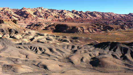 utah badlands desert landscape - dolly zoom effect, drone shot