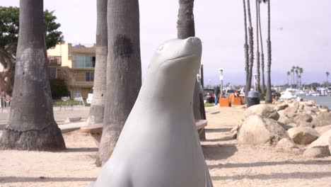 seal statue at california beach