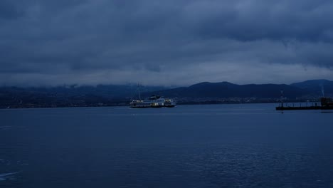 Fähre-Reisen-Abend-Meer