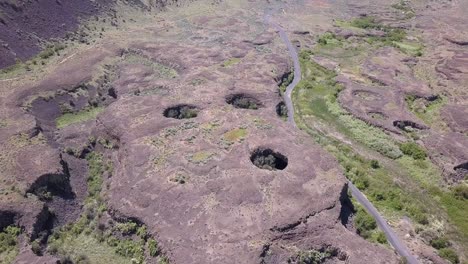 sobrevuelo: enormes baches en las tierras de wa scablands de antiguas inundaciones de la era glacial