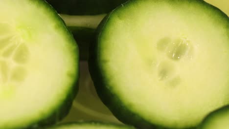 Close-up-shot-of-cucumber-slices