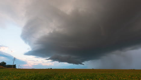 una verdadera supercélula de baja precipitación del medio oeste en iowa