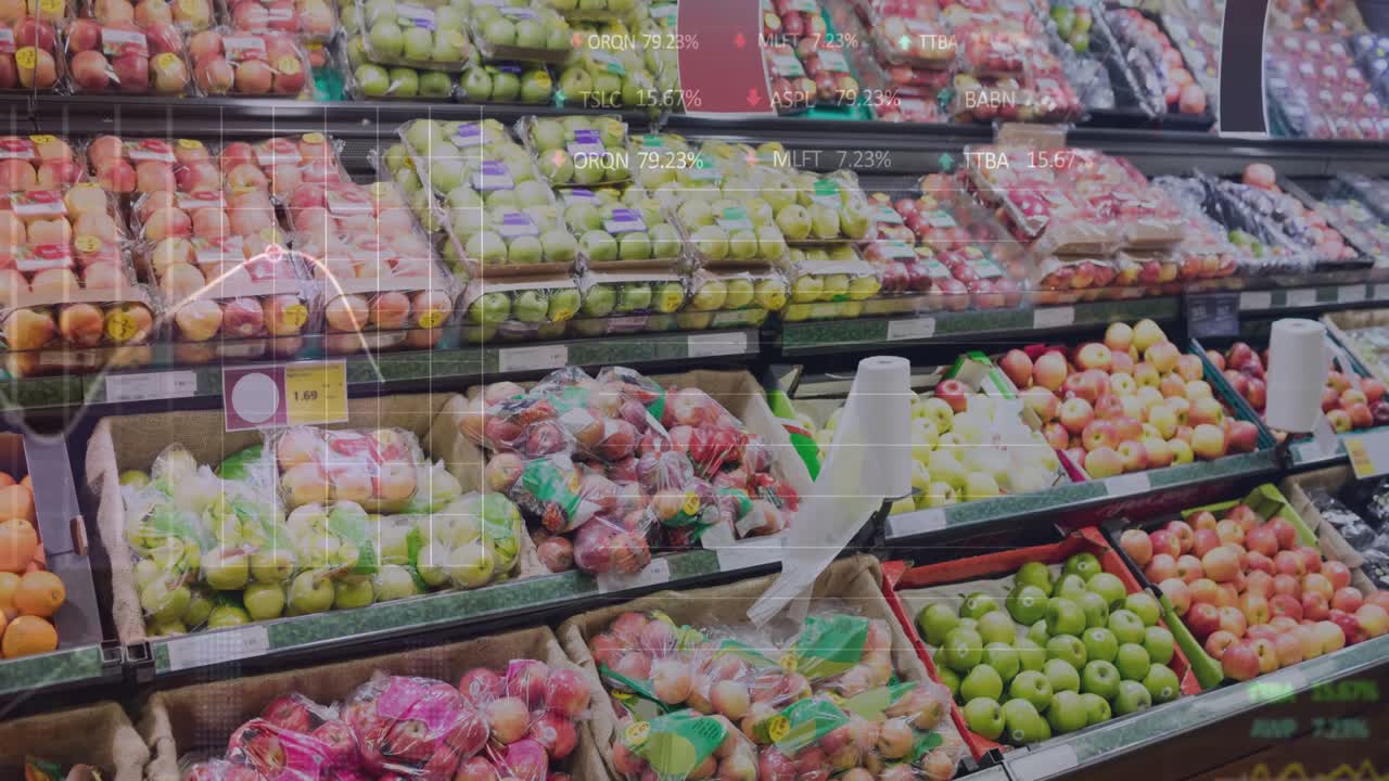animación del procesamiento de datos del mercado de valores contra frutas frescas en los estantes de una tienda de comestibles
