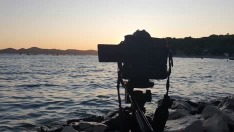 taking timelaps video at golden hours on the beach