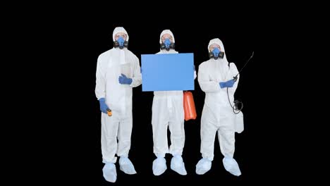 equipo de epidemiólogos con tablero en blanco,