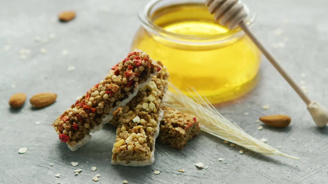 Jar of honey and oat bars
