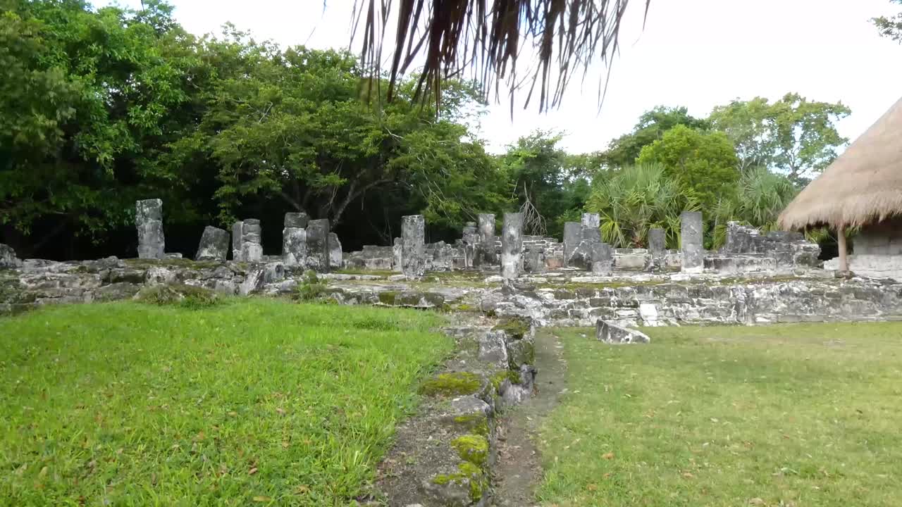 멕시코 코수멜 의 마야 고고학 유적지 인 산 제르바시오 의 궁전