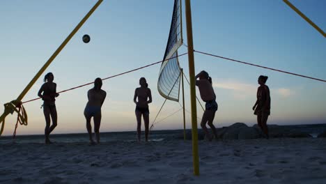 jugadoras de voleibol jugando al voleibol 4k