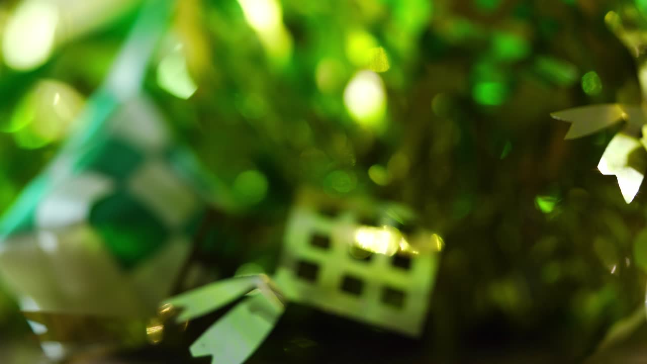 enfoque selectivo en el ketupat de la cinta