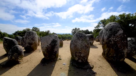 El-Cromelech-De-Almendres,-Que-Data-Del-Período-Neolítico-Temprano-medio