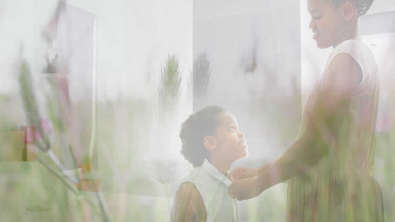 해변 위의 아프리카계 미국인 어머니와 딸의 애니메이션