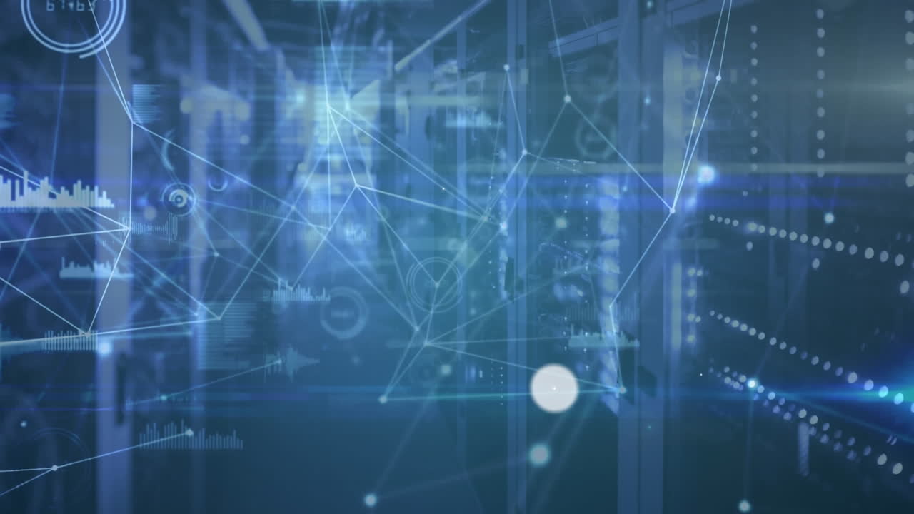 animación del procesamiento de datos e iconos sobre la sala del servidor