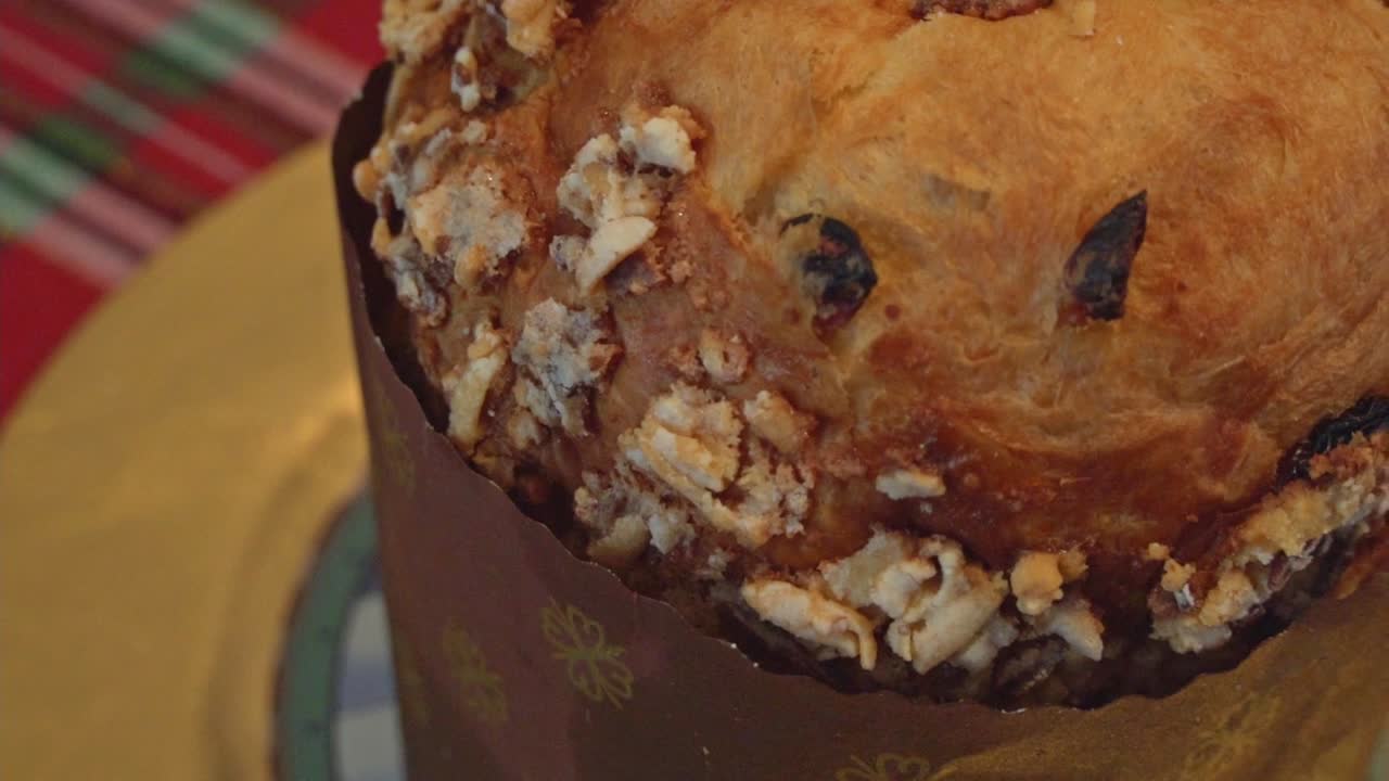 pan panettone italiano, postre festivo navideño