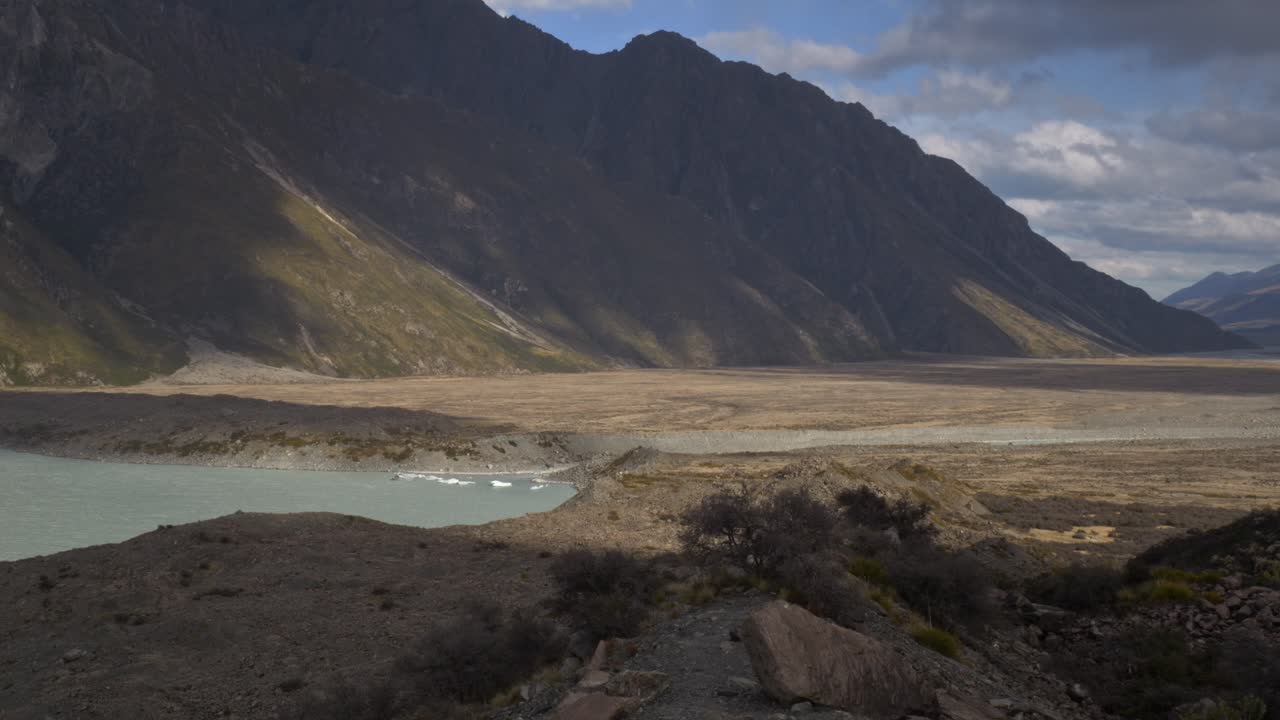 Tasman Glacier Lake In Aoraki National Park In South Island, New Zealand - Wide Shot