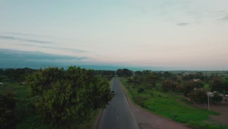 Roadtrip-Auf-Dem-Moshi-Arusha-Highway-In-Ost-Arica