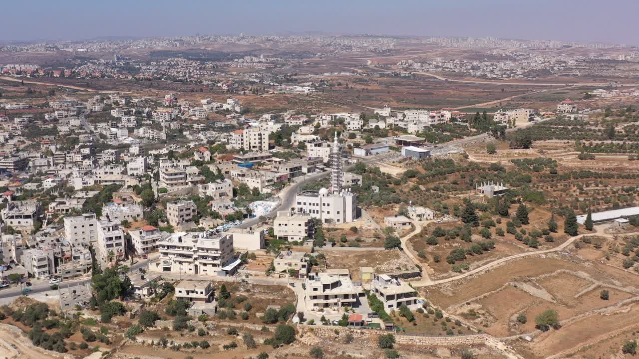 예루살렘 근처에 있는 팔레스타인 도시 비두의 공중 풍경