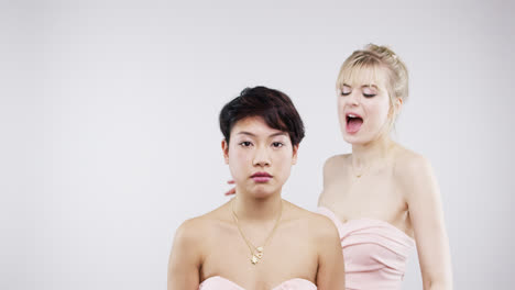 bridesmaids dancing slow motion wedding photo booth series