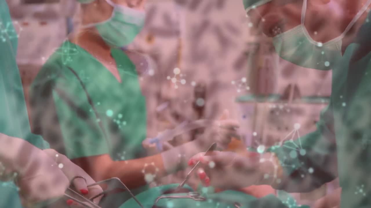 수술실에서 얼굴 마스크를 착용하는 다양한 외과 의사들에 대한 코로나 19 세포의 애니메이션