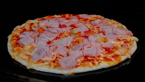 timelapse - hornear pizza casera en el horno eléctrico en casa
