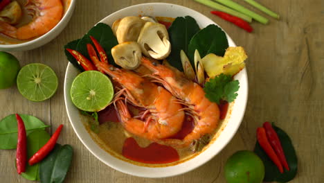 -Spicy-Sour-Soup-with-Shrimp