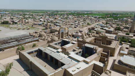 vista aérea de la ciudad vieja de khiva, uzbekistán - toma de avión no tripulado