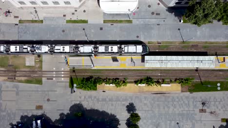 Paisaje-Aéreo-De-La-Estación-De-Tren-En-El-Centro-De-Río-De-Janeiro,-Brasil