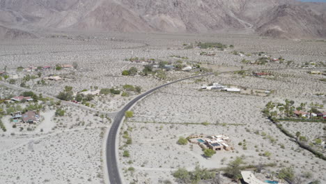 Toma-Aérea-Lenta-De-Borrego-Springs-California