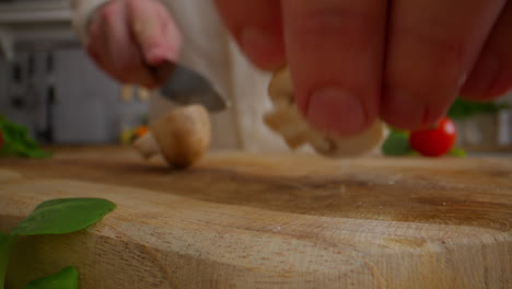 preparación de setas para la cocción