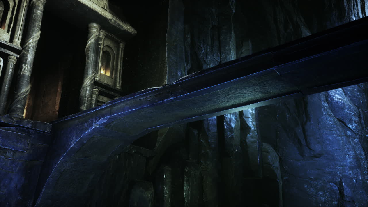 viejo puente de piedra dentro de una cueva grande