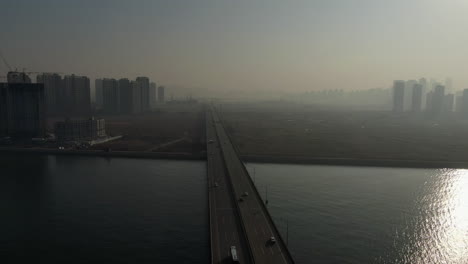 Una-Carretera-Con-Niebla-Temprano-En-La-Mañana,-Sangjoo,-Corea