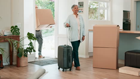 Grandparents,-boxes-or-big-family-walking-in-new