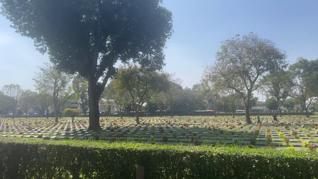 Un cimitero della Seconda Guerra Mondiale