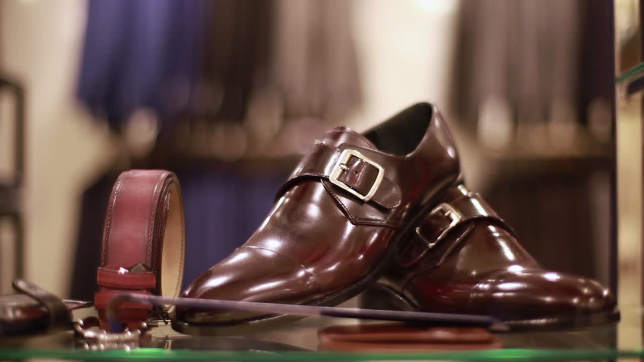 슬라이더 3로 남자 신발을 구입하는 것