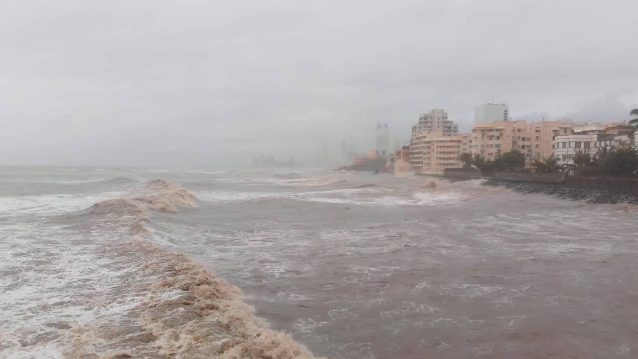Drone shot over the highest tide in a Mumbai monsoon
