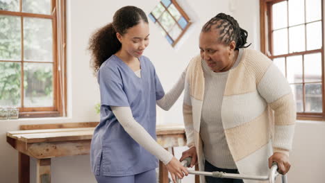 Krankenschwester,-Patient-Und-Gehhilfe-Zur-Unterstützung-Im-Zimmer