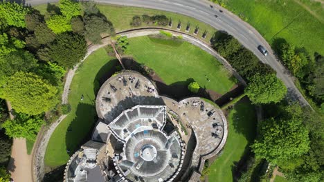 aves ascendentes sobre la cabeza ojo dron vista aérea del castillo de walmer acuerdo kent drones del reino unido, aero