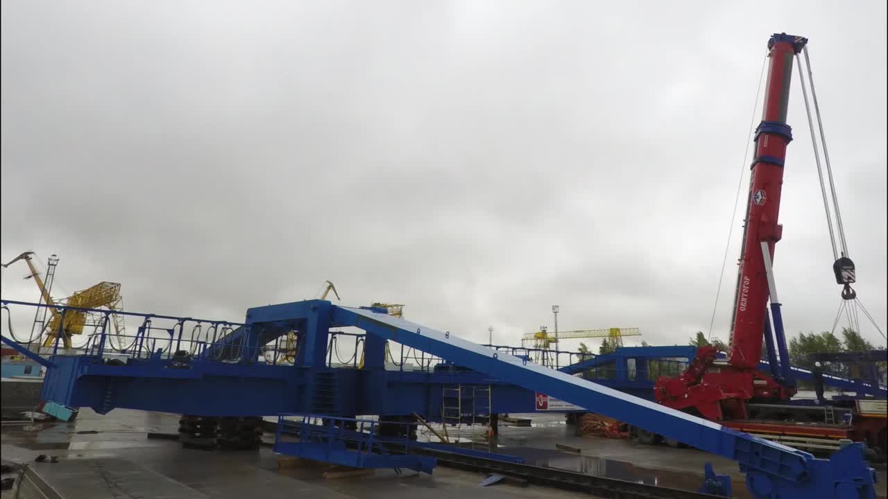 항구 크레인 유지보수 및 건설