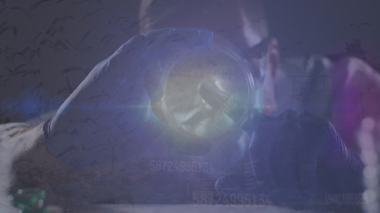 얼굴 마스크를 착용한 백인 남성 의사가 검사하는 데이터 처리의 애니메이션