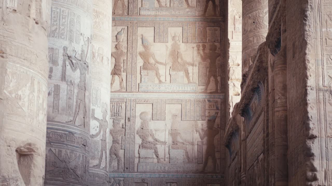 techos pintados en el templo de dendera, egipto