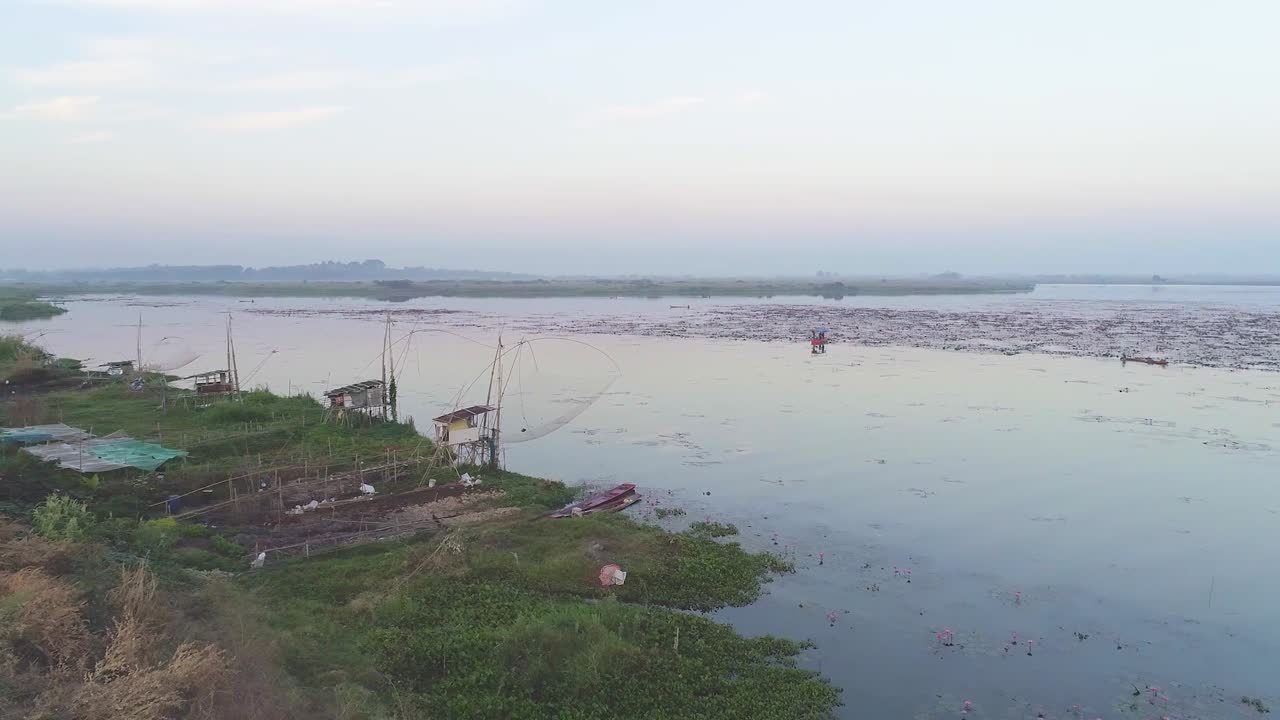 la pesca con mosca al amanecer