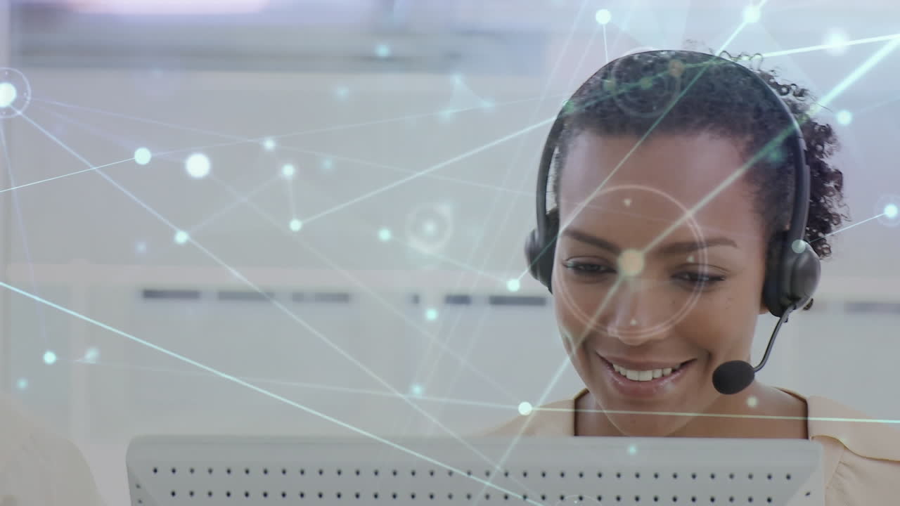 Animação de rede de conexões sobre empresária usando fone de ouvido.