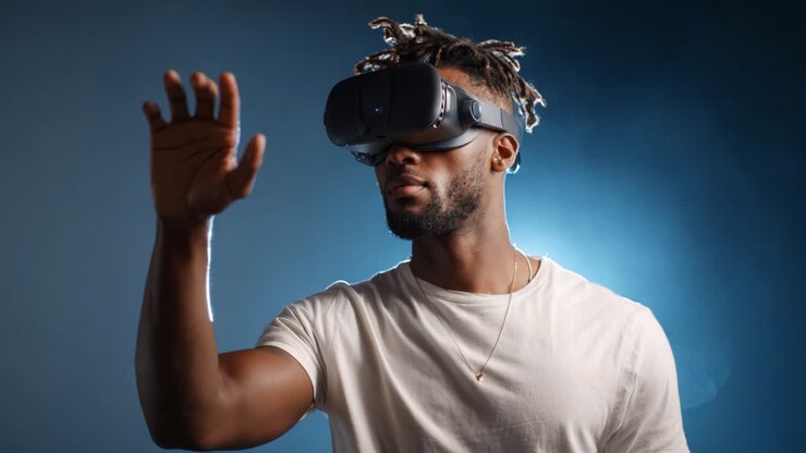 Esperienza immersiva di realtà virtuale: un uomo interagisce con un mondo digitale mentre indossa un visore, vivendo le profondità della tecnologia e la simulazione interattiva in un ambiente accattivante