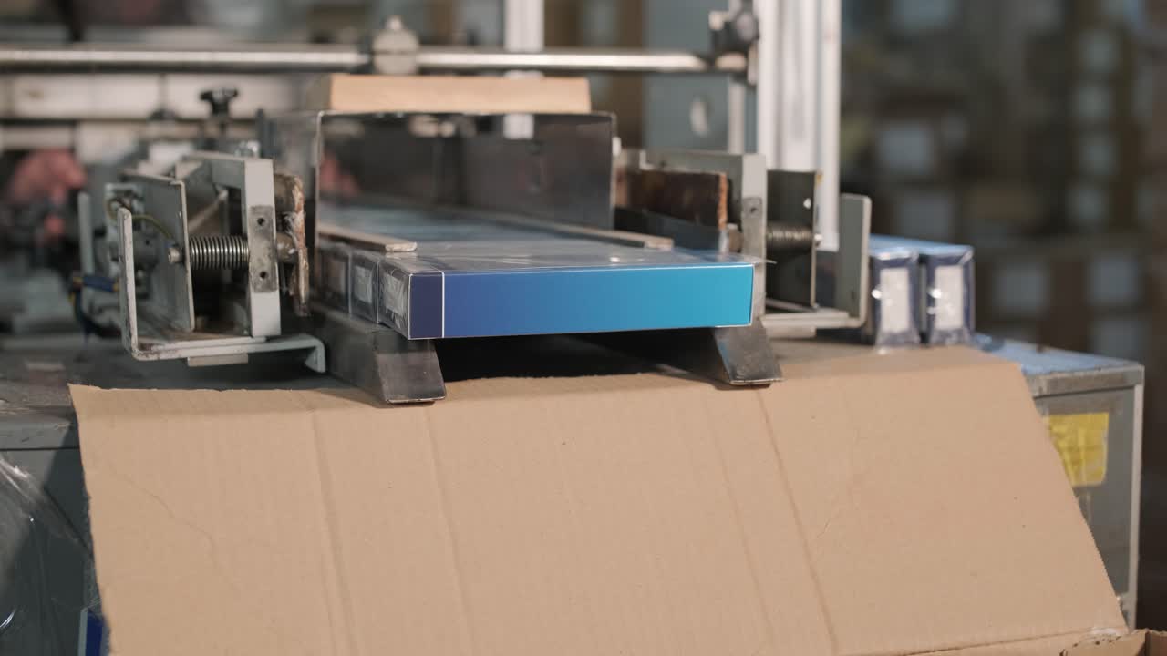 Packaging process in manufacturing plant