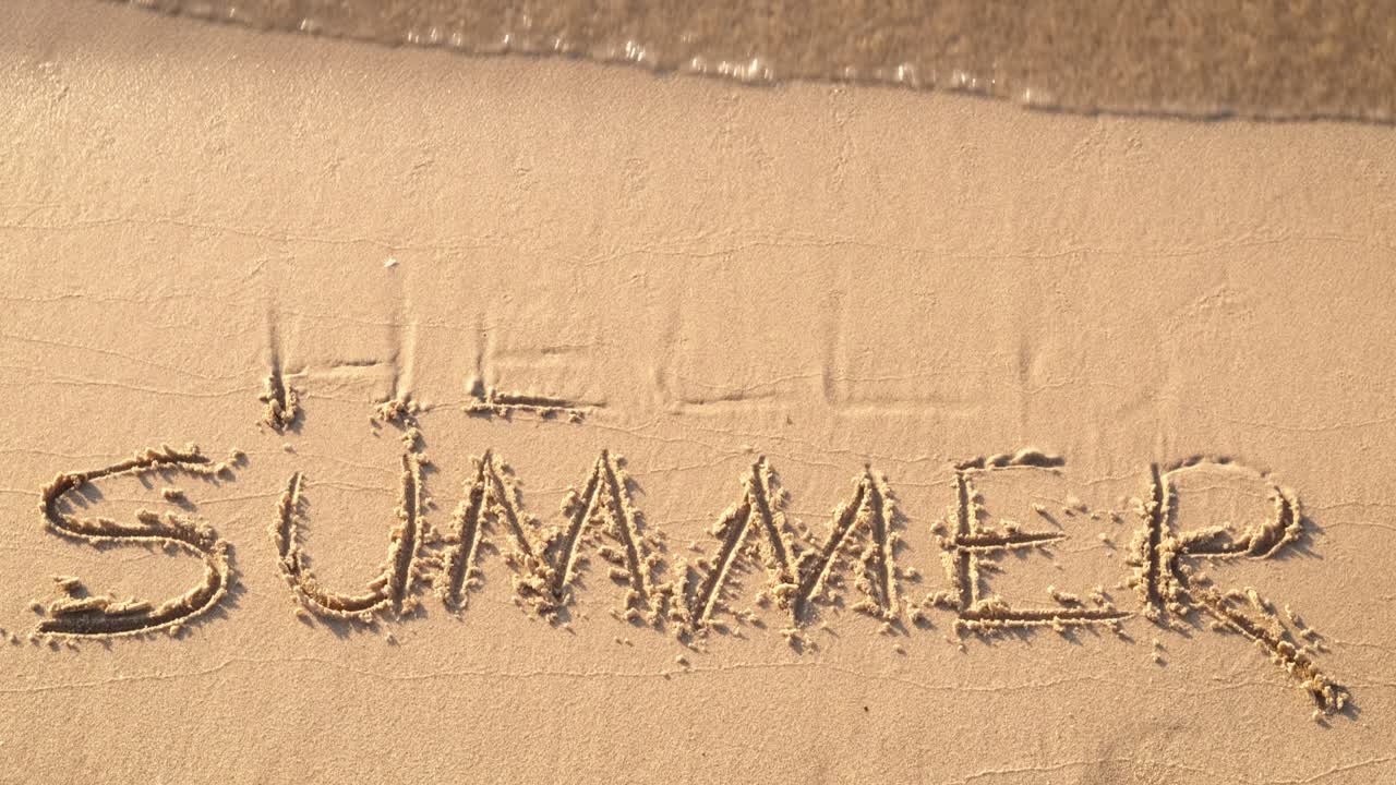 해변에서 온 여름인데