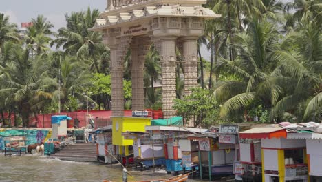 Palmen-Am-Strand-Von-Dadar-In-Mumbai,-Indien