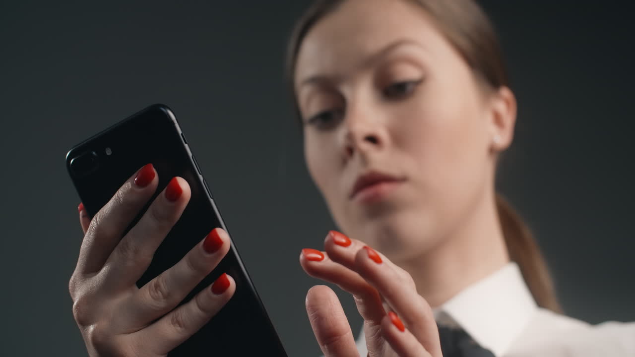 mujer con smartphone