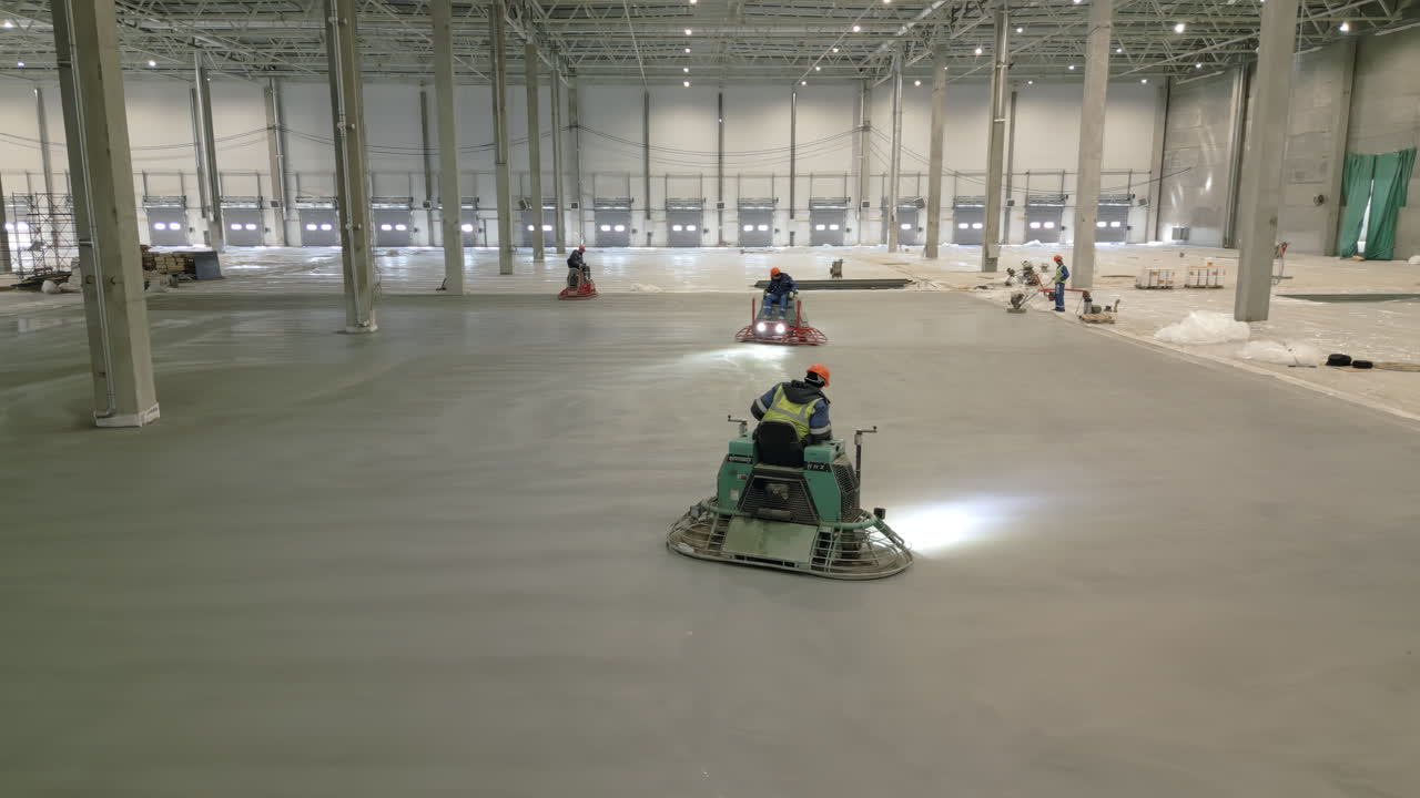 бетонный пол в складе