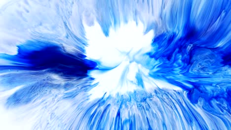 macro abstracto un círculo blanco en pintura azul se contrae a un hermoso patrón orgánico